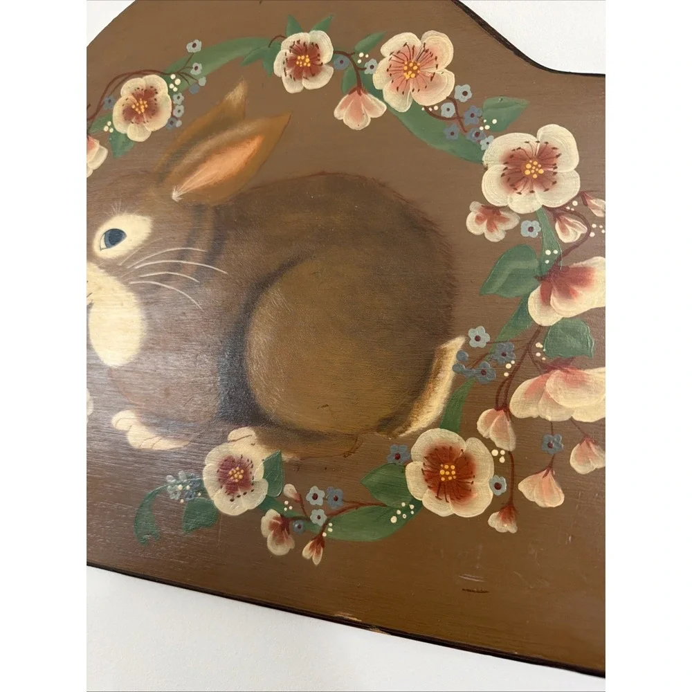 Vintage Hand Painted Wood Folk Art Bunny Rabbit Cottage Farmhouse 14